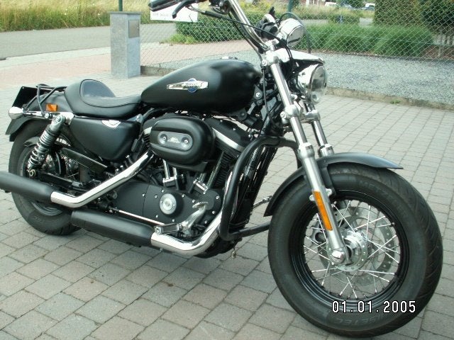 Harley Davidson Sportster 1200 CB Custom, 2 cilinders, Occasion, Chopper, Sportuitlaat