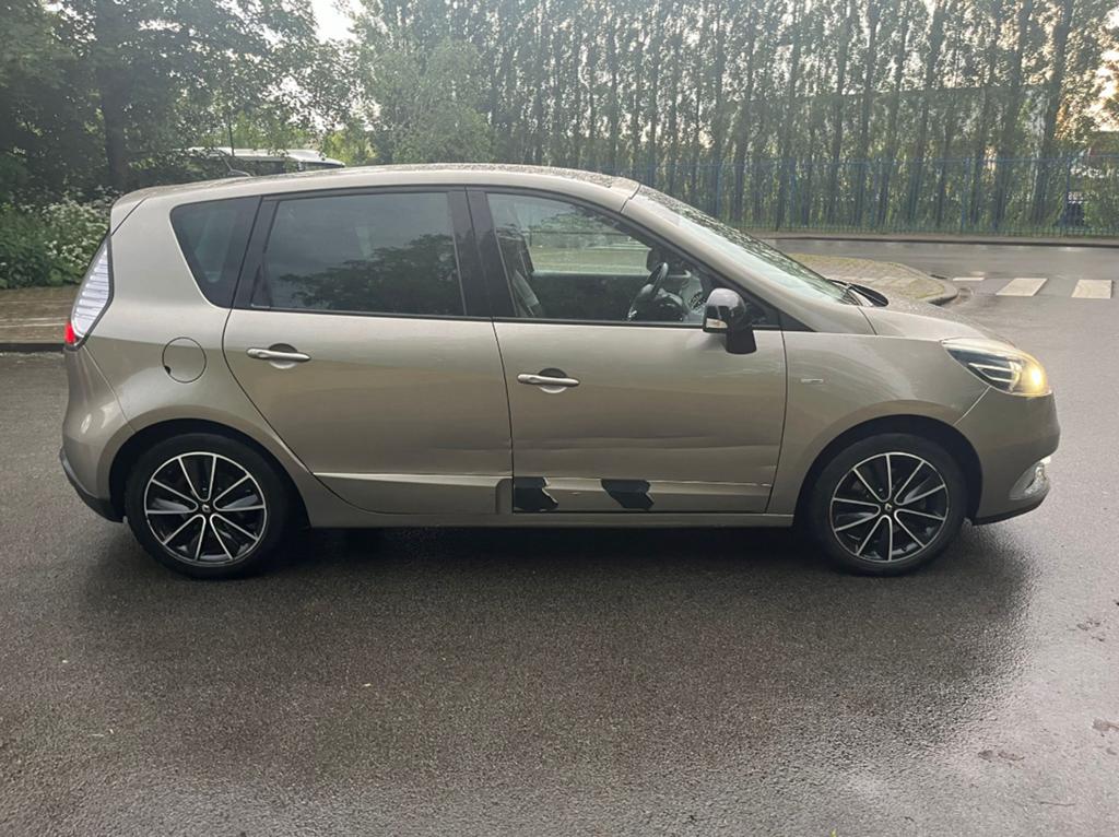 Renault Scenic 1.2 benzine 109000 km 09/2013, Auto's, Renault, Euro 5, Monovolume, Zwart, Leder