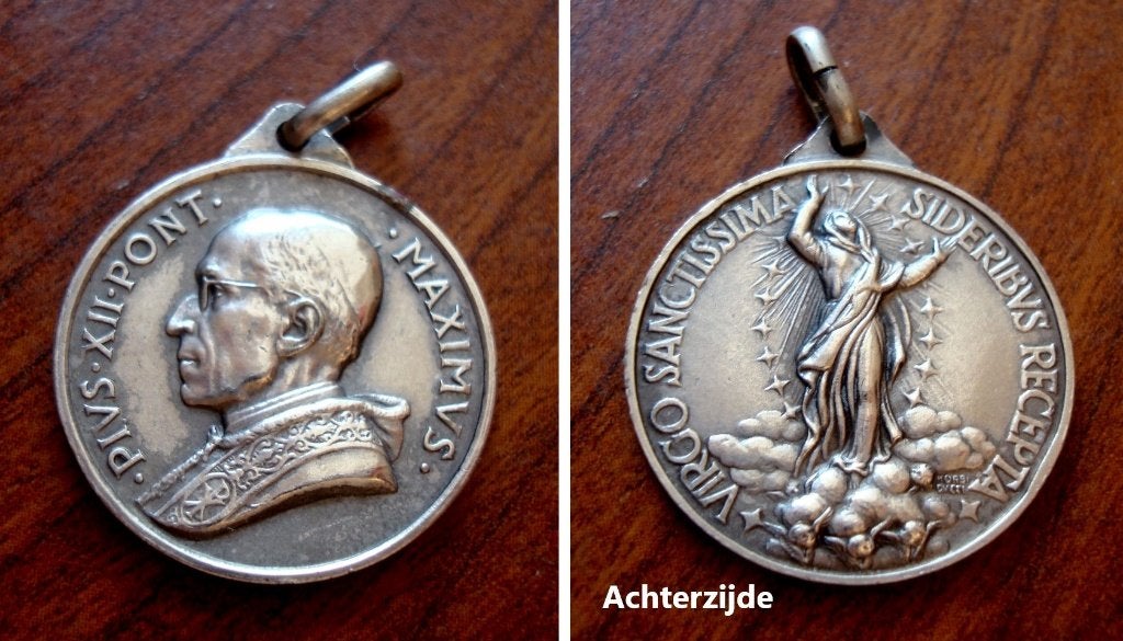 Verzilverde medaille met paus Pius XII (Pont.Maximus), Verzamelen, Religie, Verzenden, Zo goed als nieuw, Overige typen, Christendom | Katholiek
