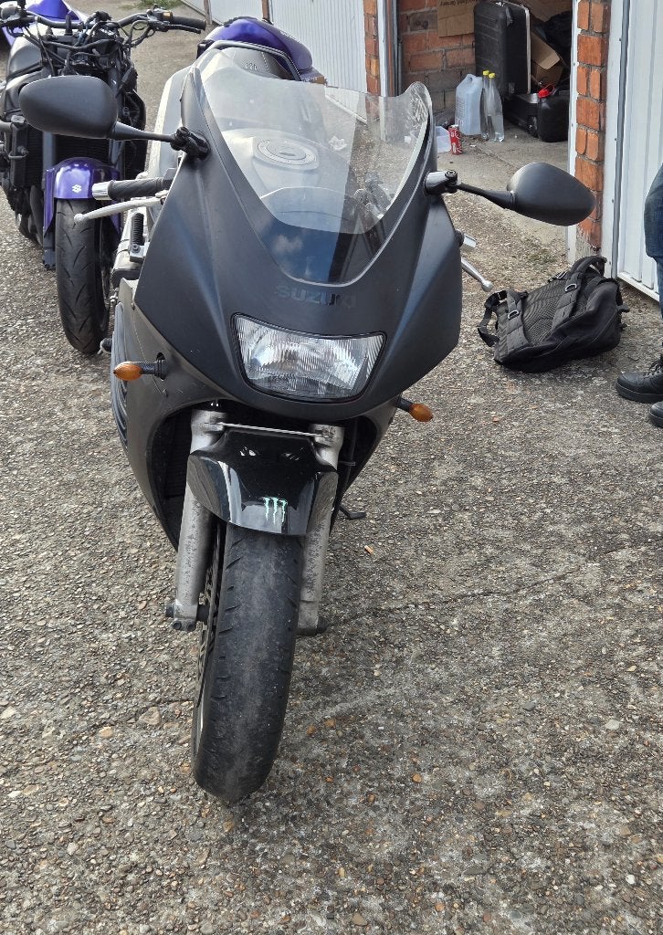 Suzuki rf900r, Motoren, Ophalen