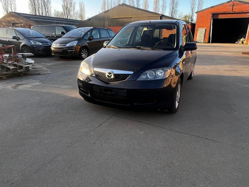 MAZDA 2 BENZINE 1.2 AUTOMAT VAN 2008 MET 137DKM MET AIRCO, Stof, Zwart, Blauw, Bedrijf