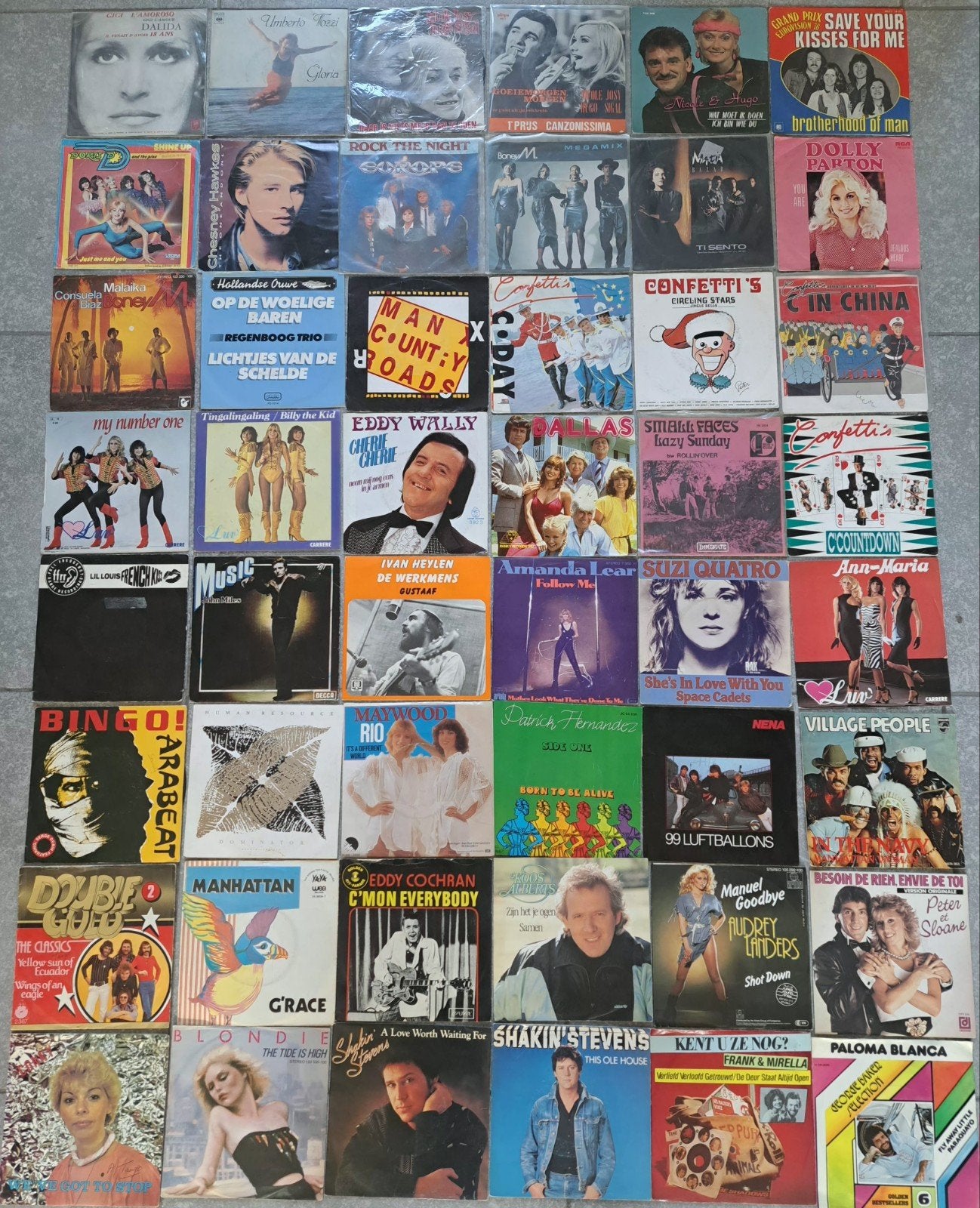 Lot van 256 Singles, Verzenden