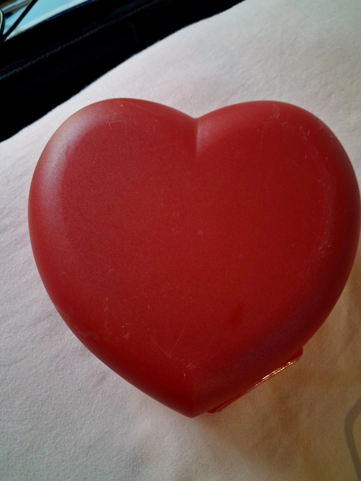 Coeur Tupperware très bon état, Handtassen en Accessoires, Ophalen