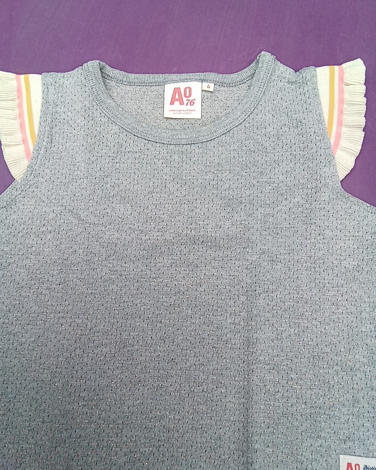 T-shirt American Outfitters M116, Kinderen en Baby's, Kinderkleding | Maat 116, Meisje, Ophalen of Verzenden, Zo goed als nieuw