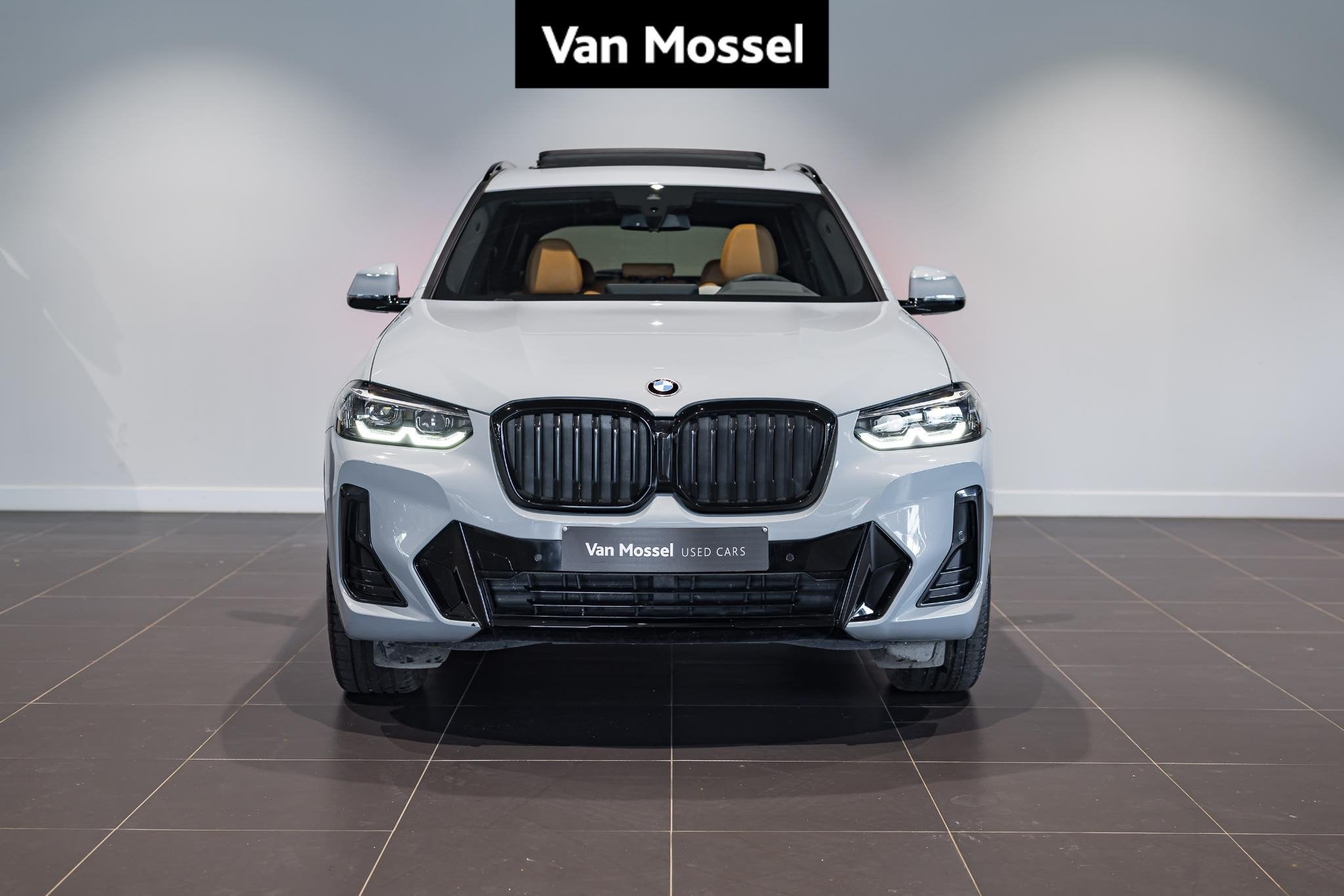BMW X3 xDrive20i | M Pakket | Carplay | Pano Dak, Automaat, Stof, Gebruikt, 4 cilinders