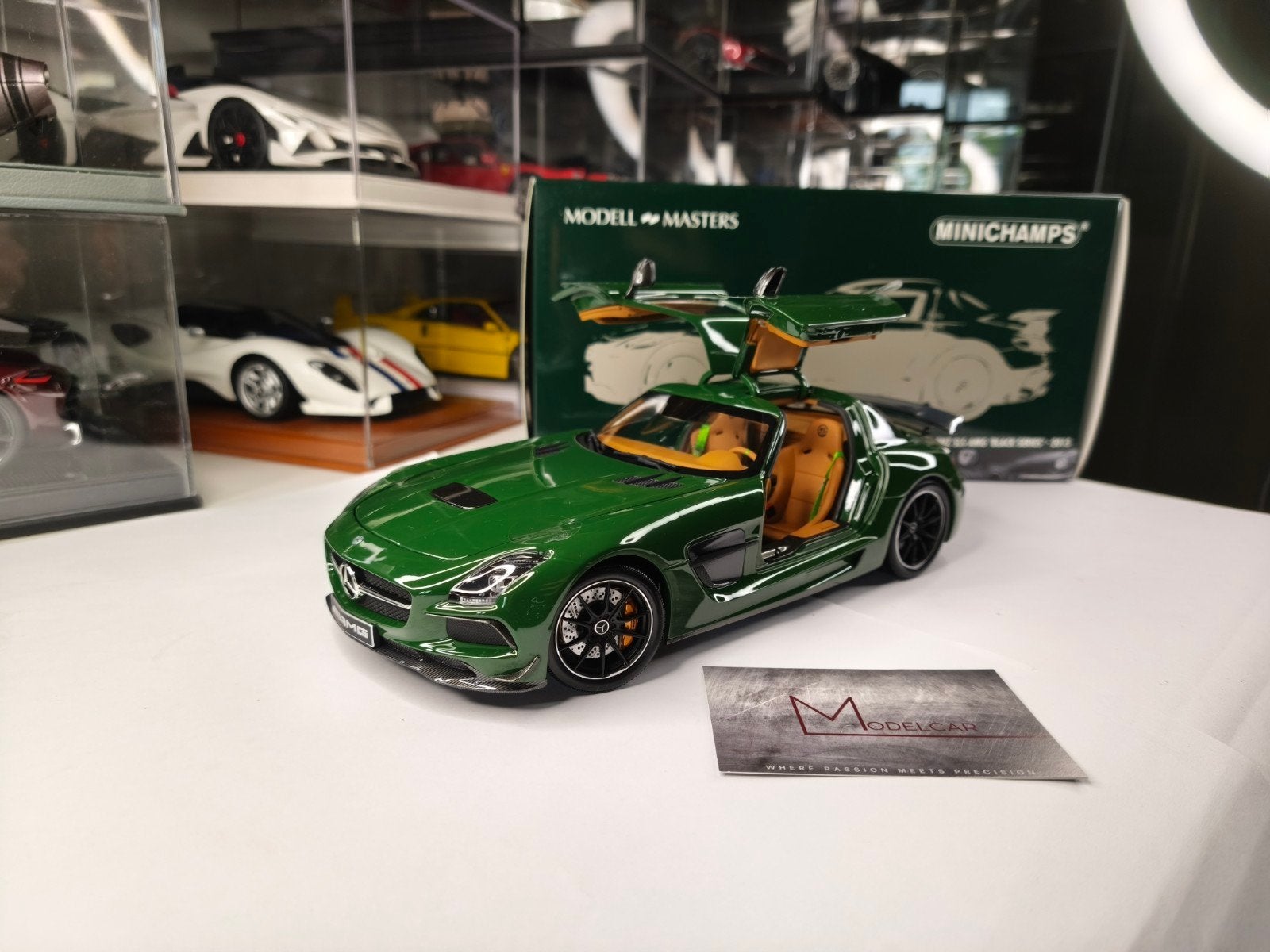 Mercedes SLS AMG zwarte serie 1/18 minichamps, Ophalen of Verzenden, Nieuw, Auto, MiniChamps