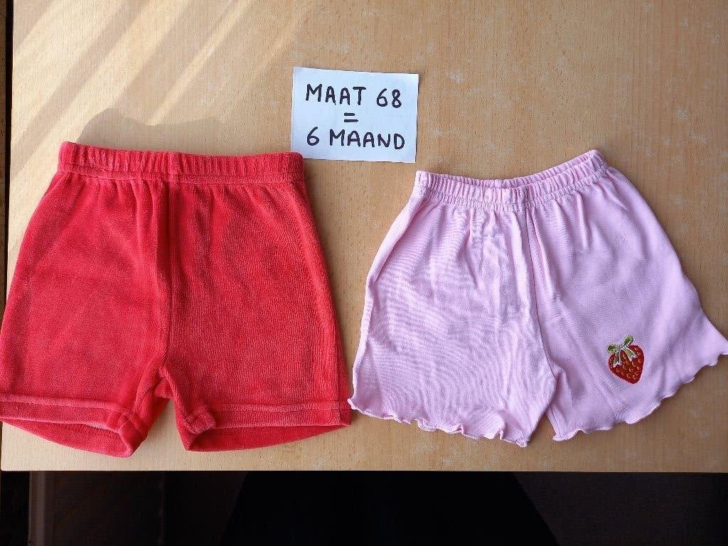 Nieuwstaat, shortjes maat 68 meisje, Kinderen en Baby's, Ophalen of Verzenden, Zo goed als nieuw, Meisje, Broekje