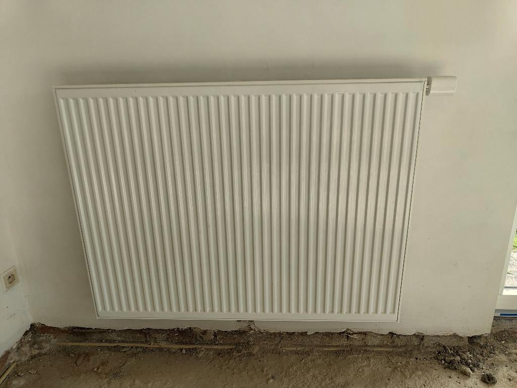 2 stuks Henrad Premium 8 T22 radiatoren, 800 watts ou plus, Enlèvement, Utilisé, 80 cm ou plus