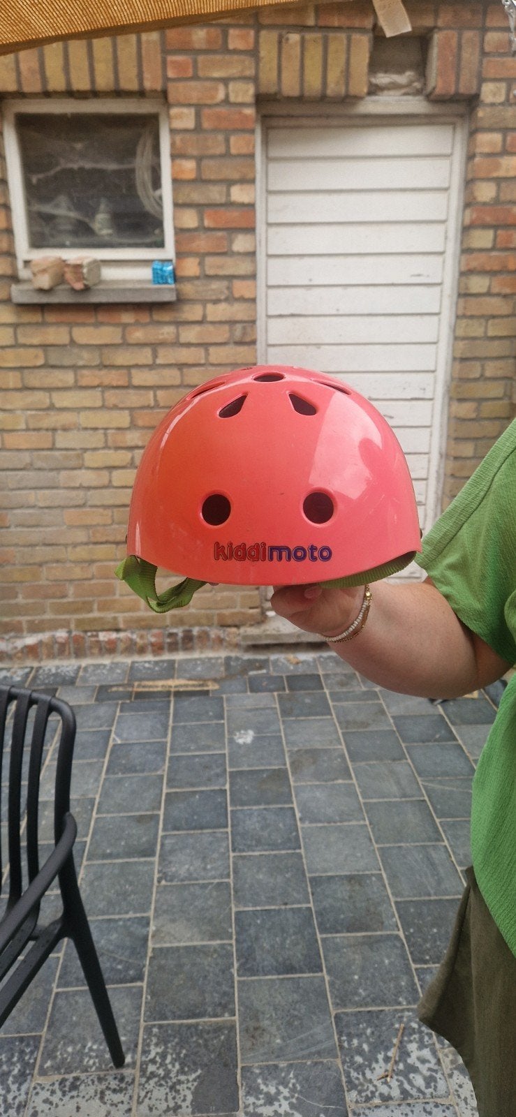roze kinderhelm, Ophalen, Zo goed als nieuw