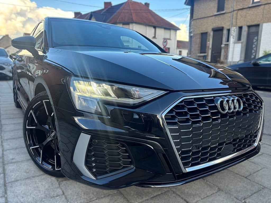 Audi A3 35 TFSI S line S tronic/COCKPIT-GPS-CARPLAY/GARANTiE, Autos, Cuir, Achat, Garantie prolongée, Entretenue par le concessionnaire
