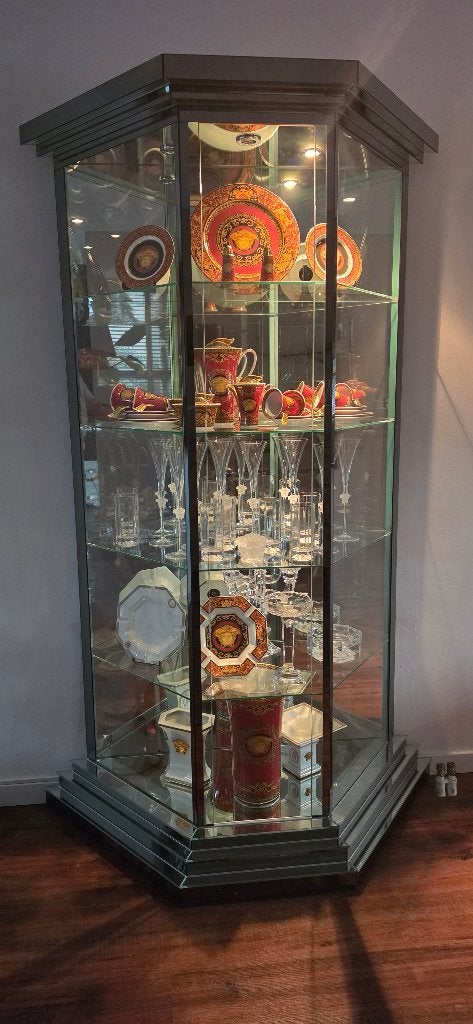 Versace en glazenvitrine, Meerkleurig, Overige stijlen, Ophalen of Verzenden, Zo goed als nieuw