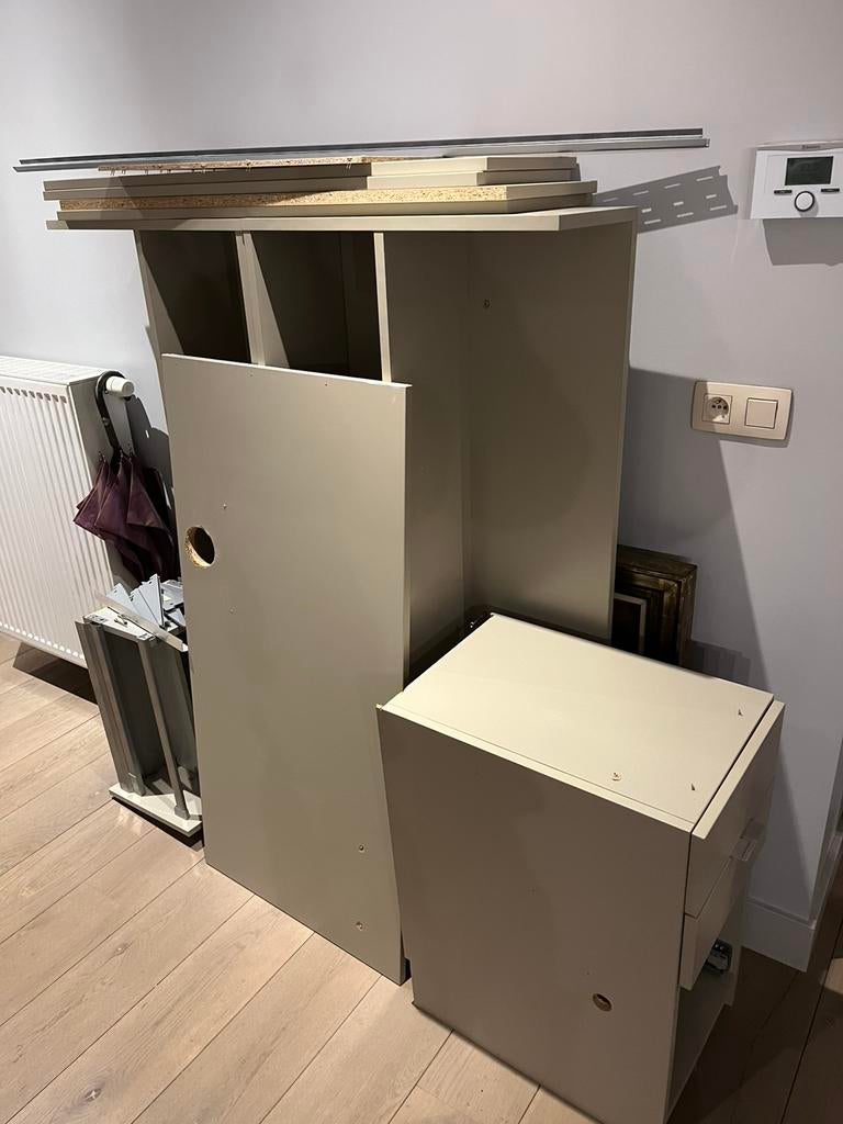 Boekenrek + bureau Gratis, Ophalen, Zo goed als nieuw
