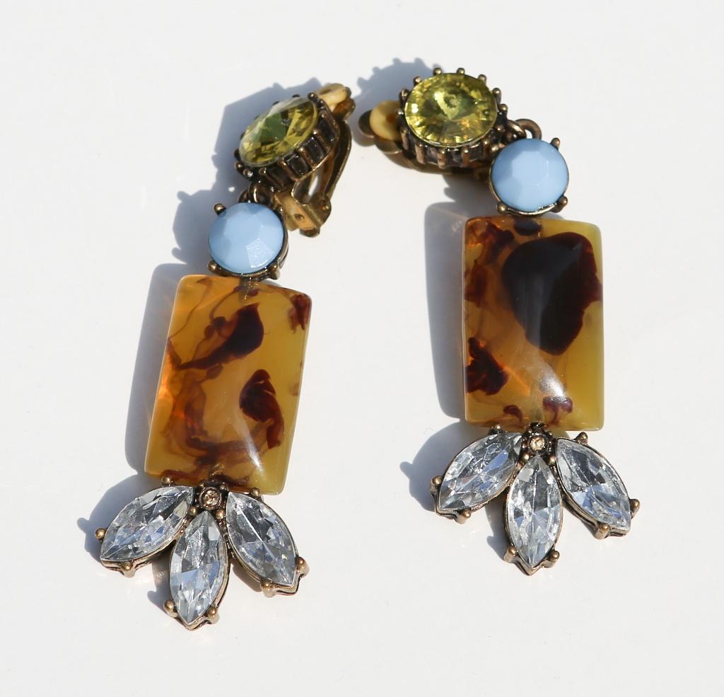 Superbe paire de boucles d'oreilles clips, Bijoux, Sacs & Beauté, Boucles d'oreilles, Enlèvement ou Envoi, Comme neuf