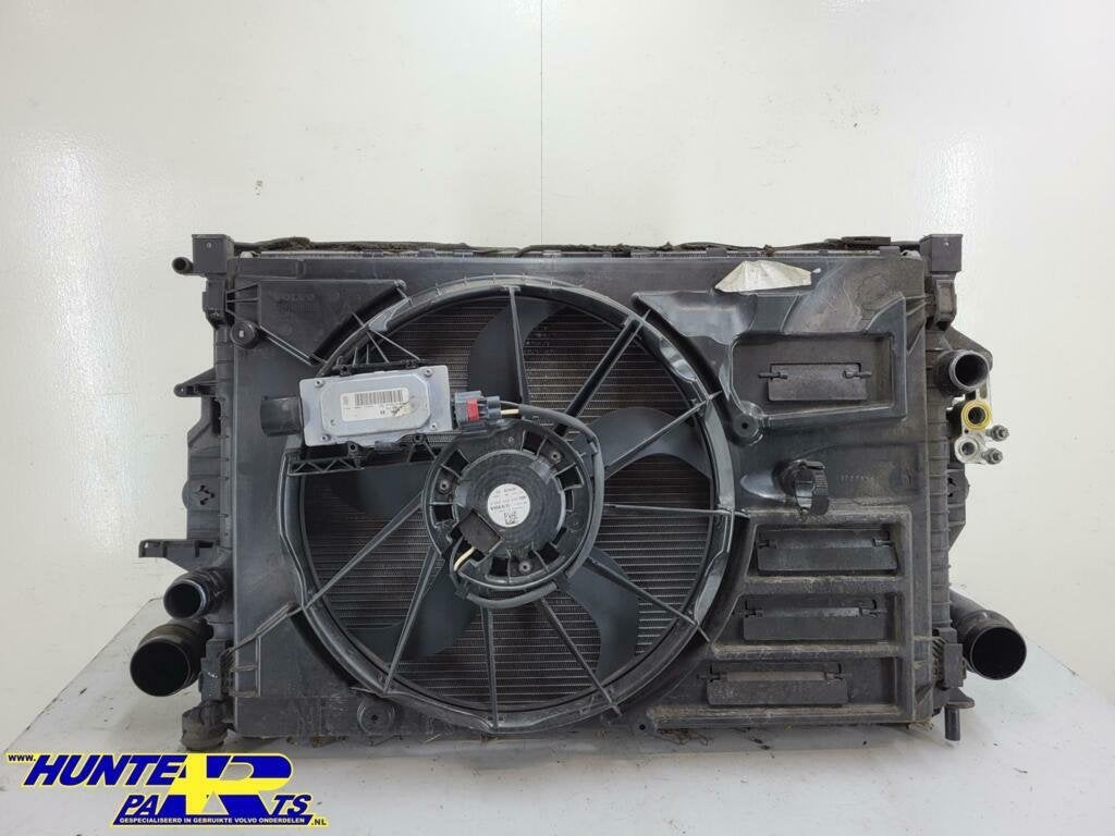 Koelerset Volvo V40 II 2.0 D4 ('12-'19) 31319166, Gebruikt, Ophalen of Verzenden, Volvo, Volvo