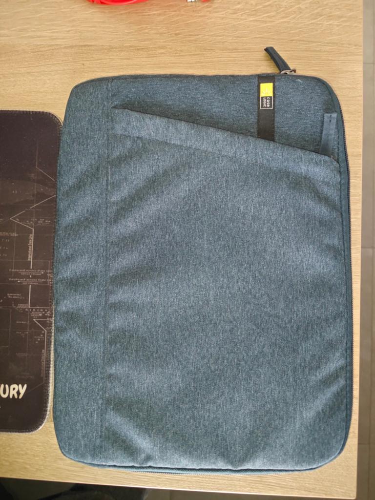 Case logic - laptop case 13 inch, Informatique & Logiciels, Housses d'ordinateur portable, Enlèvement, 13 pouces, Neuf, Case logic