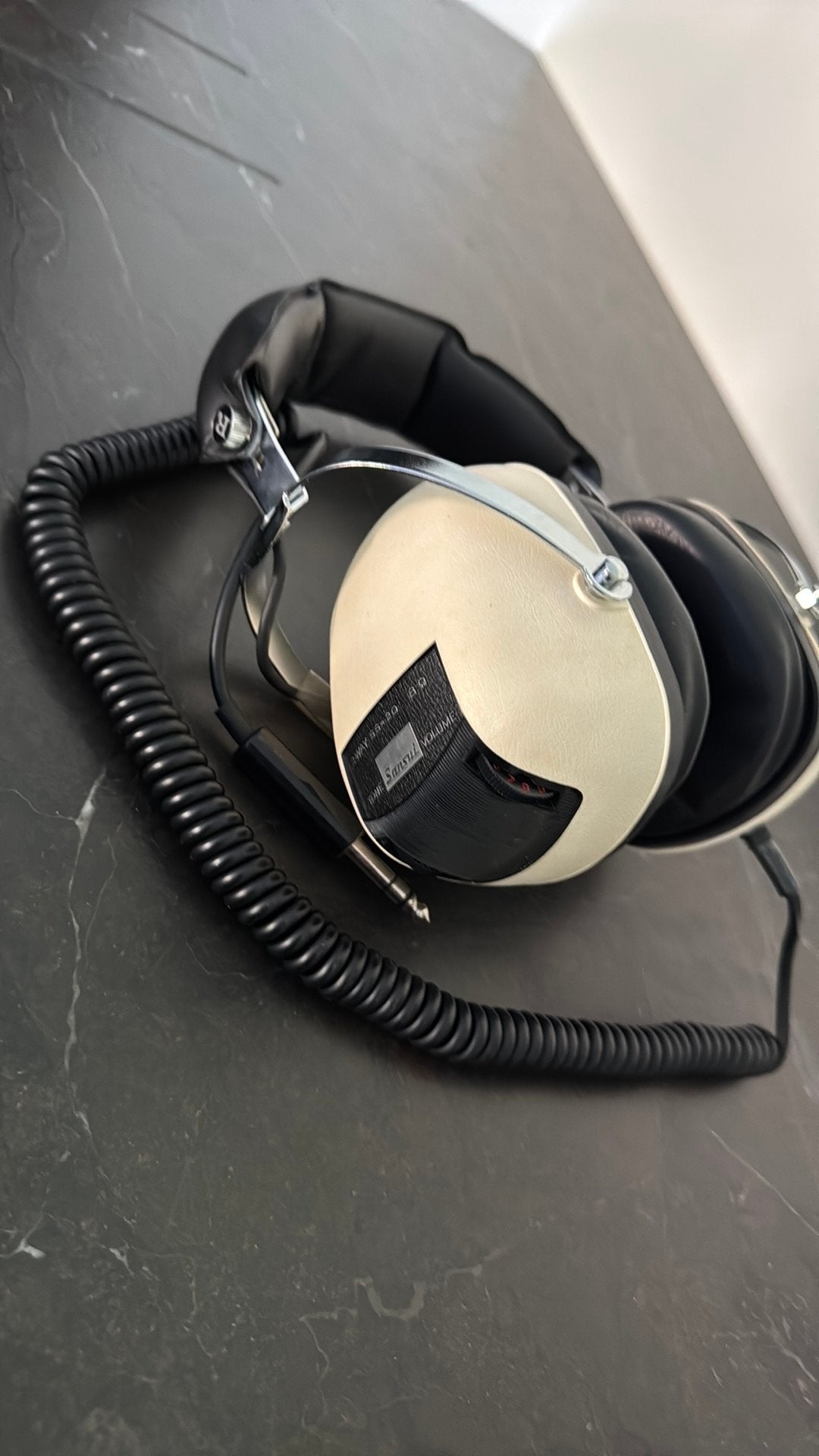 Vintage koptelefoon, TV, Hi-fi & Vidéo, Enlèvement, Comme neuf, Circum-auriculaire, Blanc