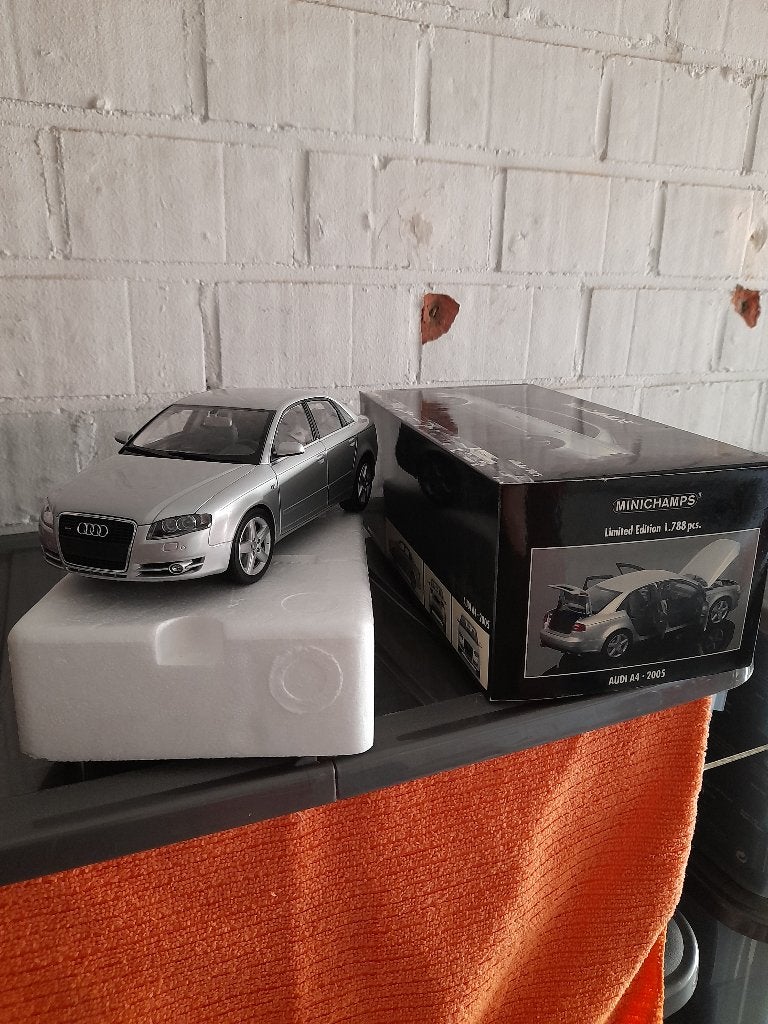 1/18 MINICHAMPS AUDI, Ophalen of Verzenden, Zo goed als nieuw, Auto, MiniChamps