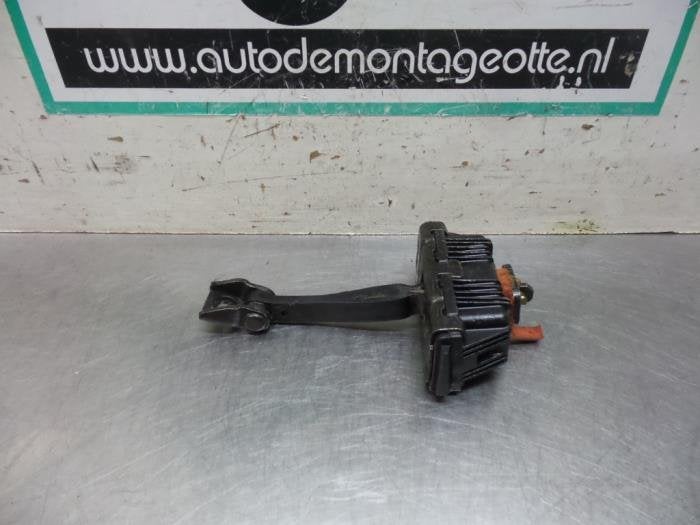 Butée 4portes arrière gauche d'un BMW X5 (X5 00-), -, Utilisé, -, Enlèvement ou Envoi