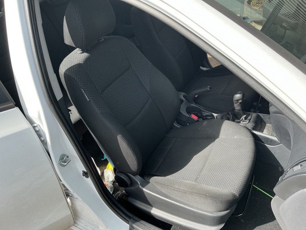 STOEL RECHTS VOOR Hyundai i30 Crosswagon (WWH), Hyundai Motor Deutschland GmbH, Gebruikt, Kaiserleipromenade 5
63067  Offenbach am Main, DE
