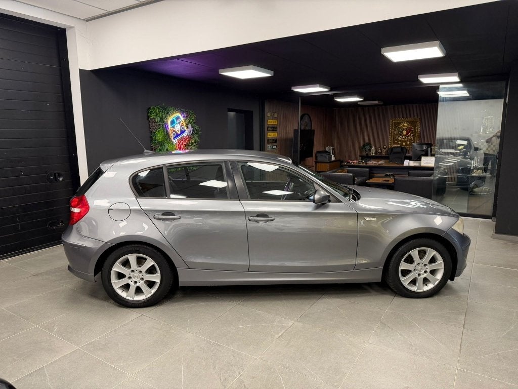 BMW 1 SERI 1.6 LITER BENZINE  TOP STAAT, Autos, Argent ou Gris, Entreprise, Noir, Série 1