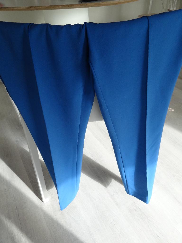 damesbroek - blauw - Brax, Enlèvement ou Envoi, Comme neuf, Taille 42/44 (L), Bleu
