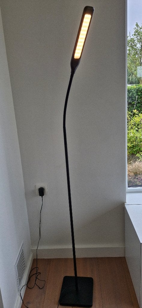 Staande lamp (Lifegoods), Huis en Inrichting, Ophalen, Zo goed als nieuw, Modern