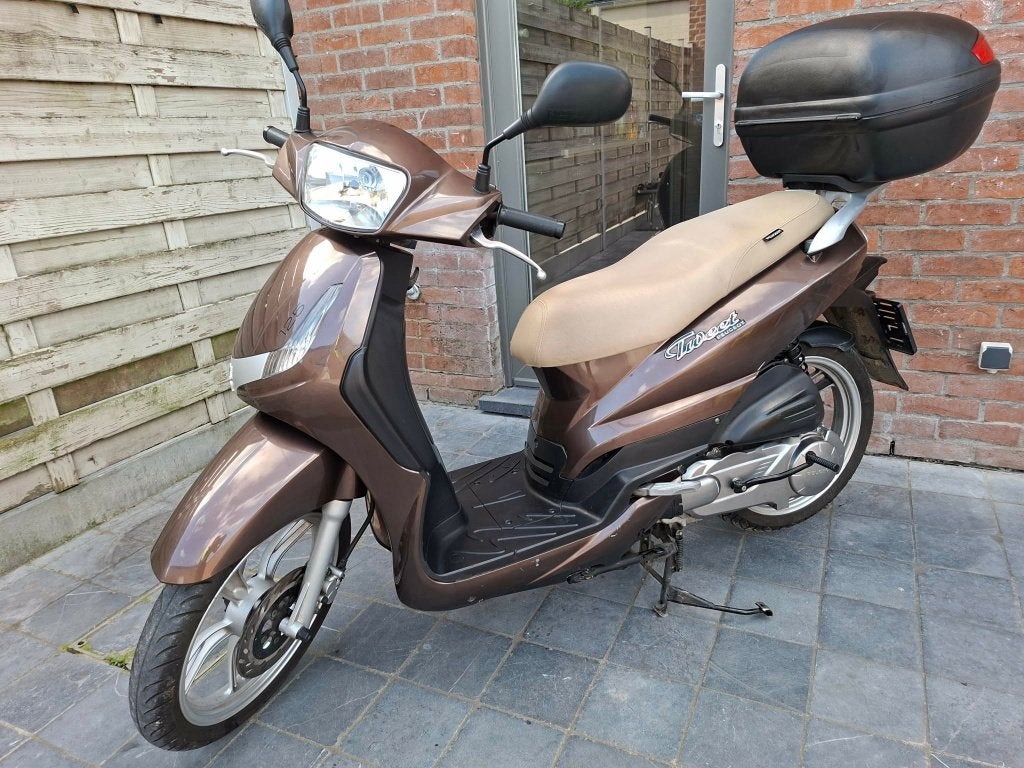 Peugeot Tweet 125cc in goede staat + levering, Fietsen en Brommers, Ophalen, Gebruikt, Overige modellen, 125 cc