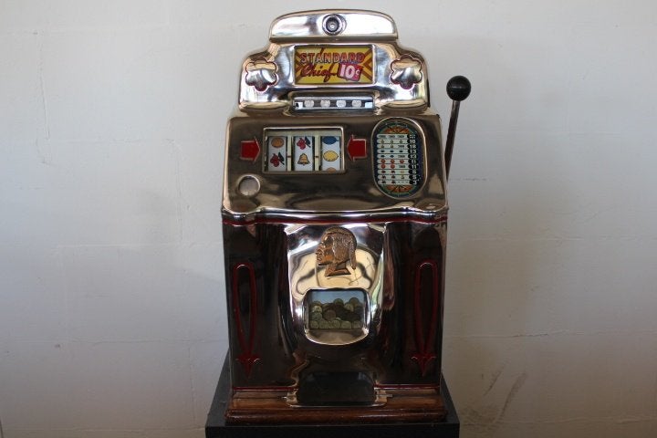 Machine à sous JENNINGS STANDARD CHIEF 1946, Collections, Autres monnaies, Enlèvement ou Envoi, Utilisé, Avec clés