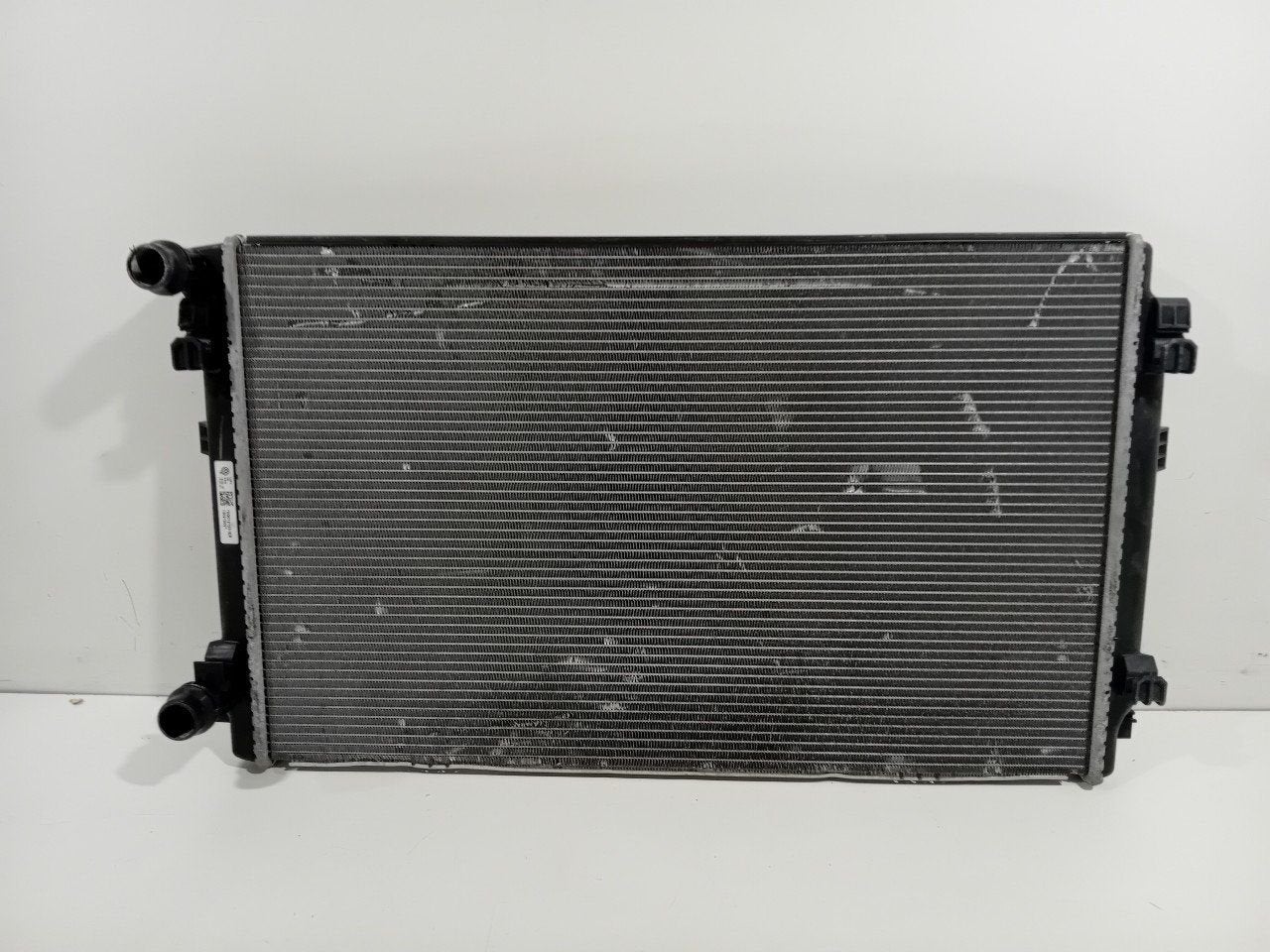 Radiateur Volkswagen Golf, Onderdelen@venauto.nl, Van der Ven Autorecycling B.V., Ettenseweg 76, 4706 PB Roosendaal, The Netherlands