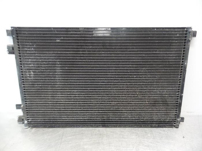 Condensateur clim d'un Renault Megane (Megane 2 02-), Renault, -, 3 mois de garantie, Utilisé