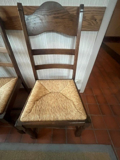4 houten stoelen met rieten zitting GRATIS, Huis en Inrichting, Ophalen