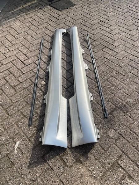 SIDESKIRT SET Volkswagen Scirocco (137 / 13AD) (1K8853859C), Auto-onderdelen, Gebruikt, De Bloemendaal 21 21
5221 EB  'S HERTOGENBOSCH, NL