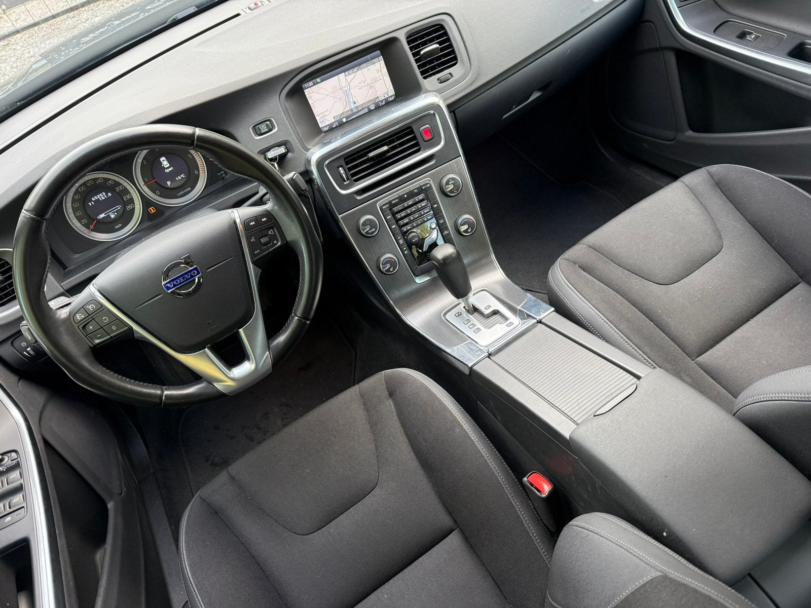 Volvo S60 2.0 D3 - 5 Cylinder - Automaat - Xenon - 64.000KM, Auto's, Automaat, Euro 5, S60, Zwart