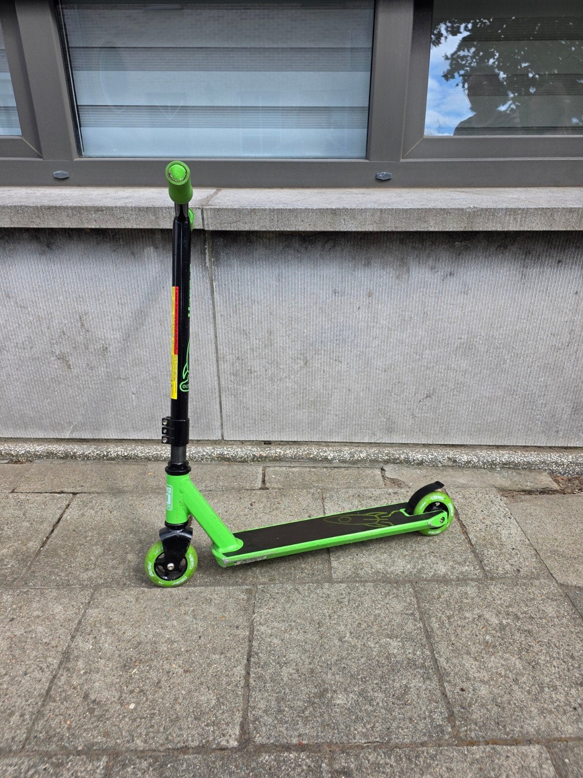 HangUp Outlaw stuntstep 100 mm – groen/zwart, Ophalen