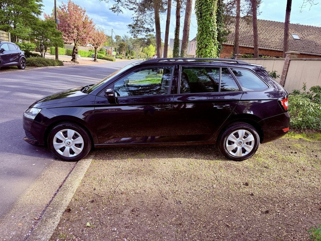 Skoda Fabia / automaat / DSG7 / 16322km, Auto's, Skoda, Gebruikt, 95 pk, Zwart, Bedrijf