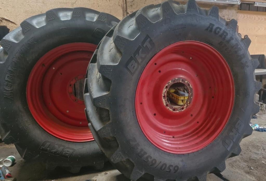 Roues 650-65R42, Enlèvement