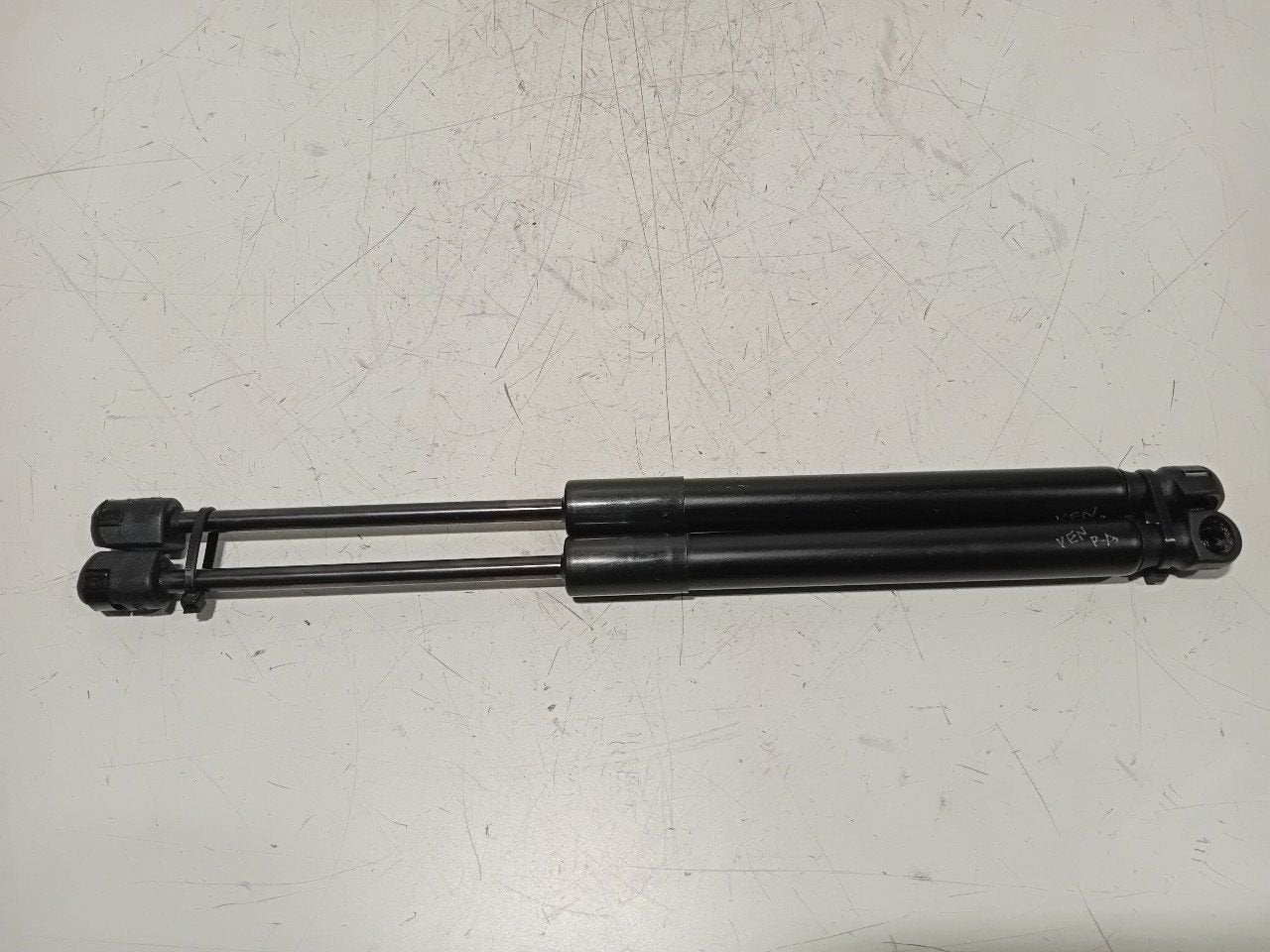 Gasdrukveerset achter Citroën C3, Onderdelen@venauto.nl, Van der Ven Autorecycling B.V., Gebruikt, Ettenseweg 76, 4706 PB Roosendaal, The Netherlands