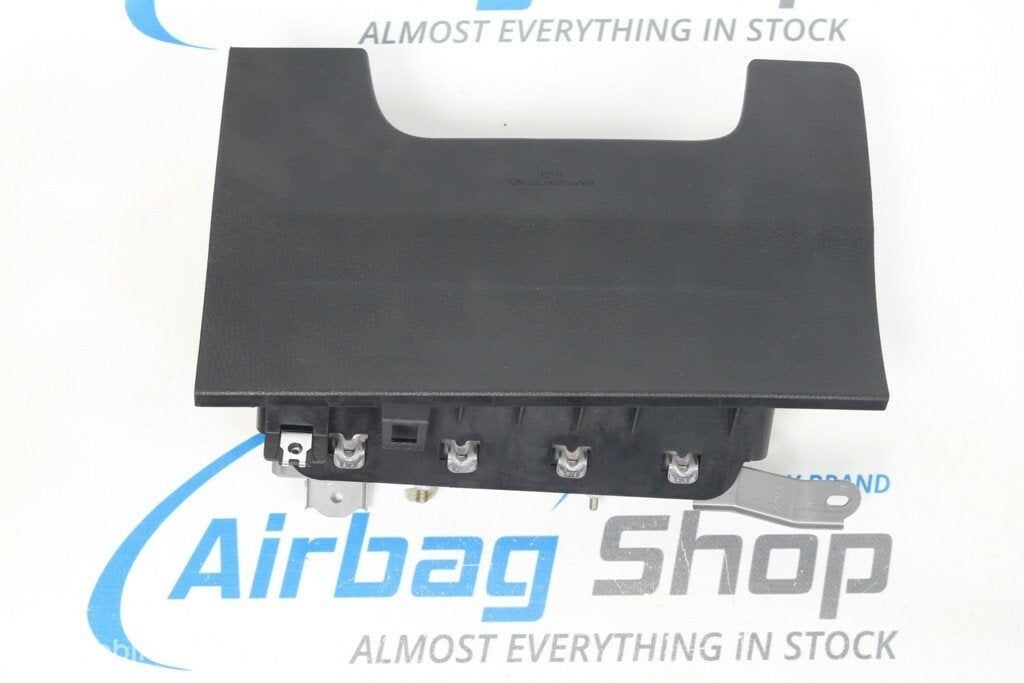 Airbag genou Toyota rav4 (2013-....)