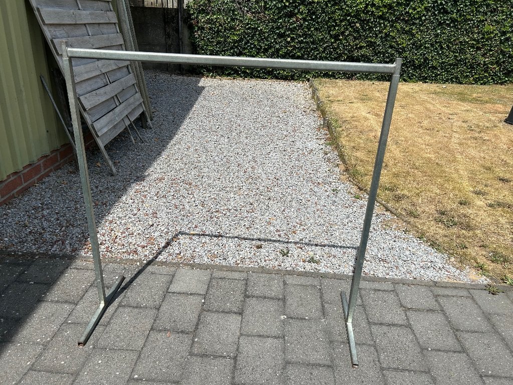 Kledingrek, Ophalen, Zo goed als nieuw