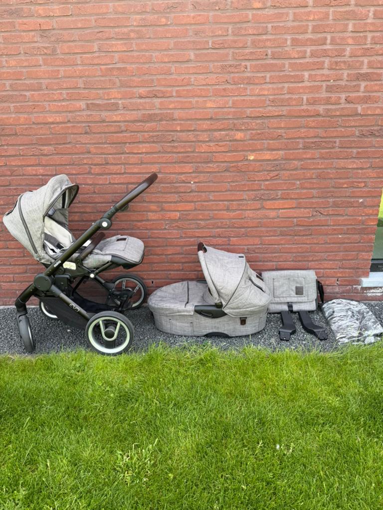 Mutsy kinderwagen, Kinderen en Baby's, Kinderwagens en Combinaties, Gebruikt, Kinderwagen, Mutsy, Verstelbare duwstang, Ophalen