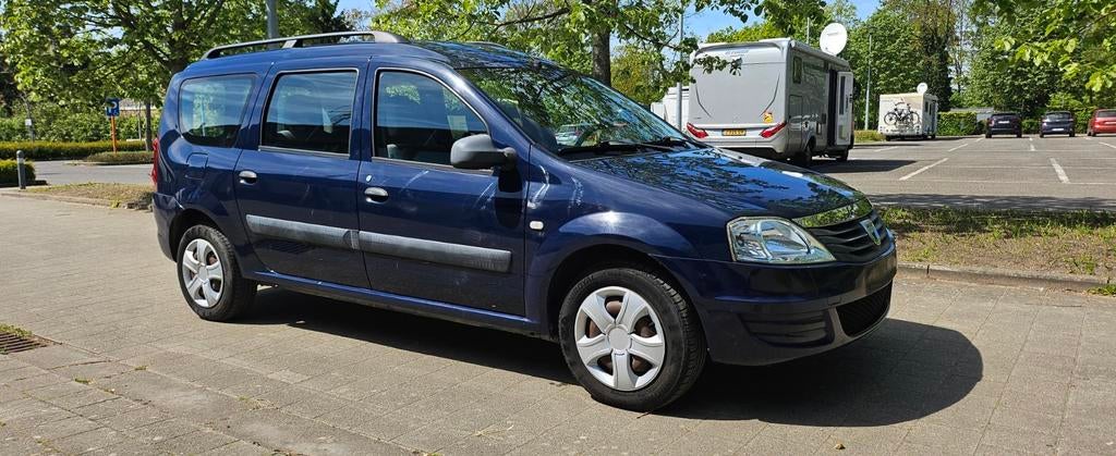 Dacia Logan MCV 1.6 Benzine Bj.2011 Met 99.000 Km., Autos, Dacia, Entreprise, Boîte manuelle, Entretenue par le concessionnaire