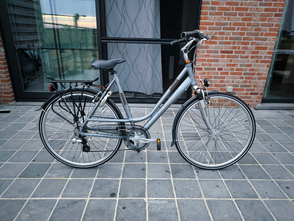 fiets "Batavus boulevard", Fietsen en Brommers, Fietsen | Meisjes, Versnellingen, Zo goed als nieuw, BATAVUS, Ophalen