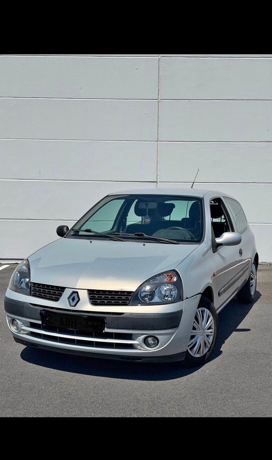 Renault, Autos, Renault, Entreprise, Clio, Essence, Euro 3, Autre carrosserie, 3 portes, Boîte manuelle, Argent ou Gris, Noir