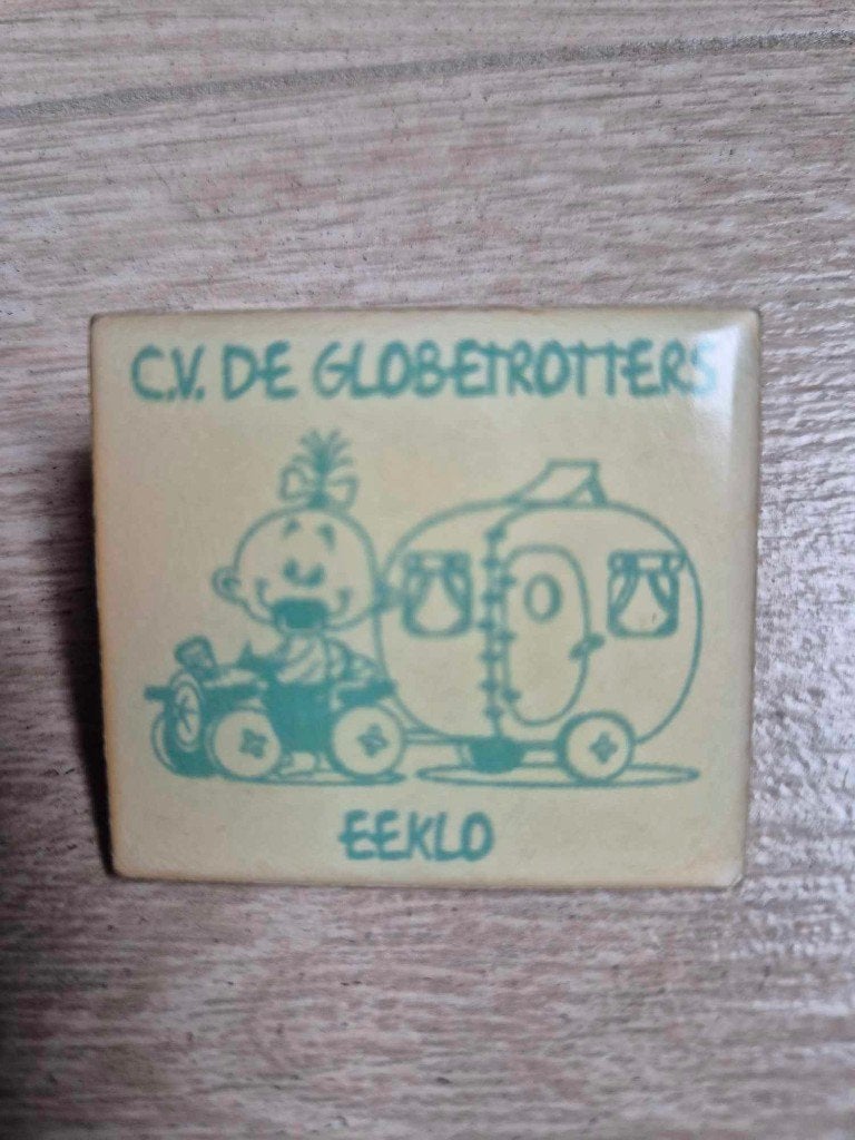 Carnaval pin CV De globetrotters Eeklo, Verzamelen, Ophalen of Verzenden