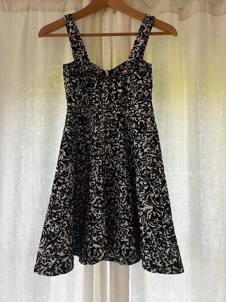 Petite robe courte, Enlèvement, Neuf, Blanc