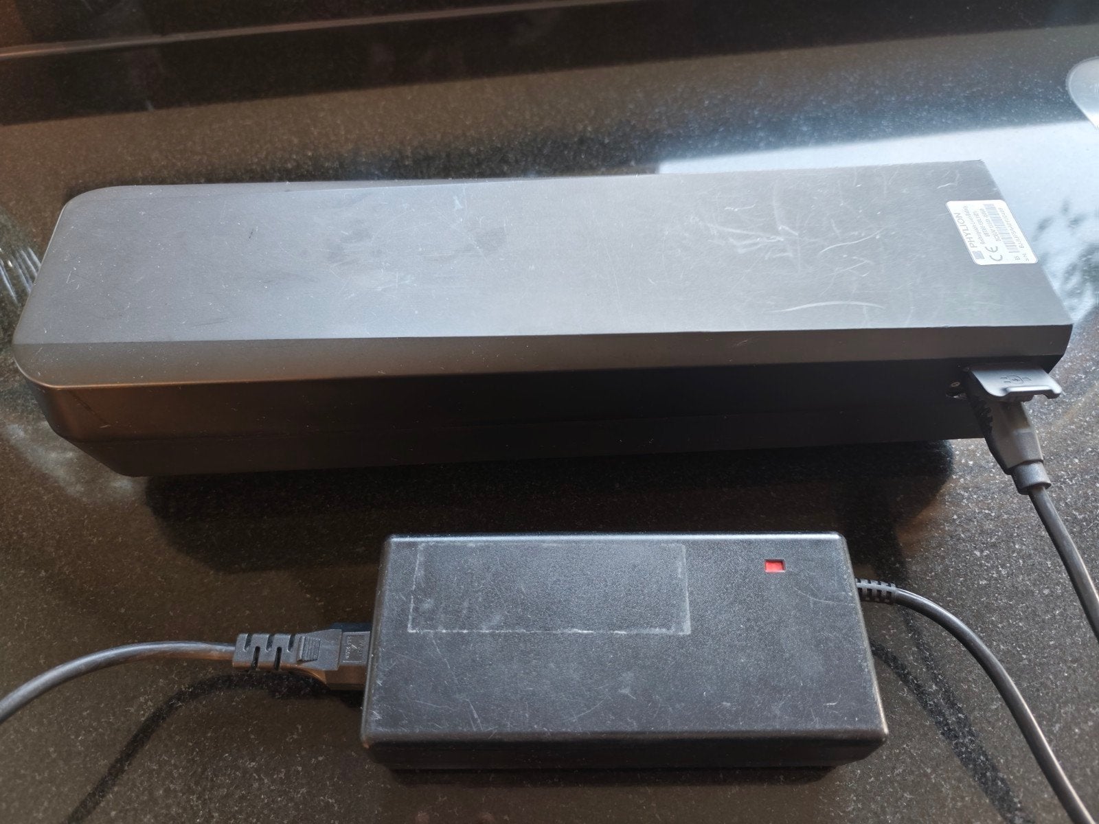 in zeer goede staat: Phylion EBT360 Accu 36V 13Ah + Lader, Vélos & Vélomoteurs, Accessoires vélo | Batteries de vélo, Enlèvement ou Envoi