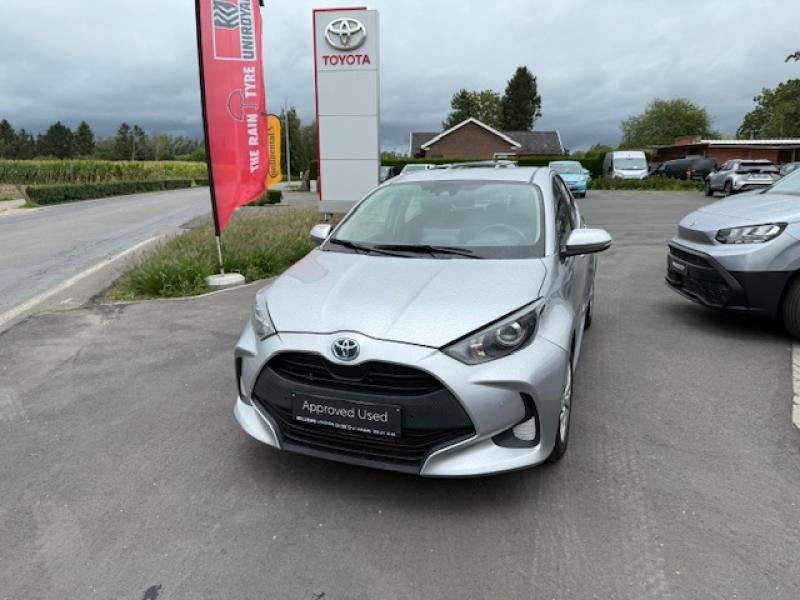 Toyota Yaris Dynamic & Trekhaak & Sensoren voor- en achteraa, Auto's, Automaat, Euro 6, Hybride Elektrisch/Benzine, Yaris