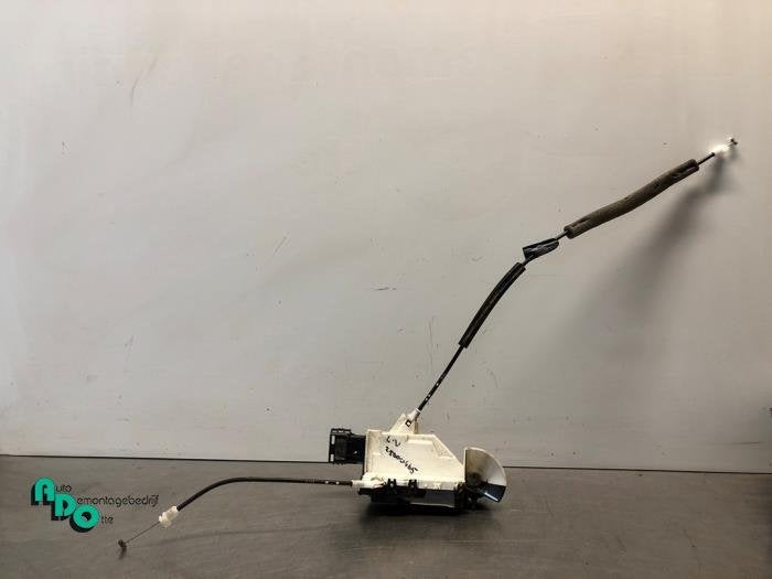 Serrure portière mécanique 2portes gauche d'un Peugeot Par, -, 3 mois de garantie, Utilisé, -