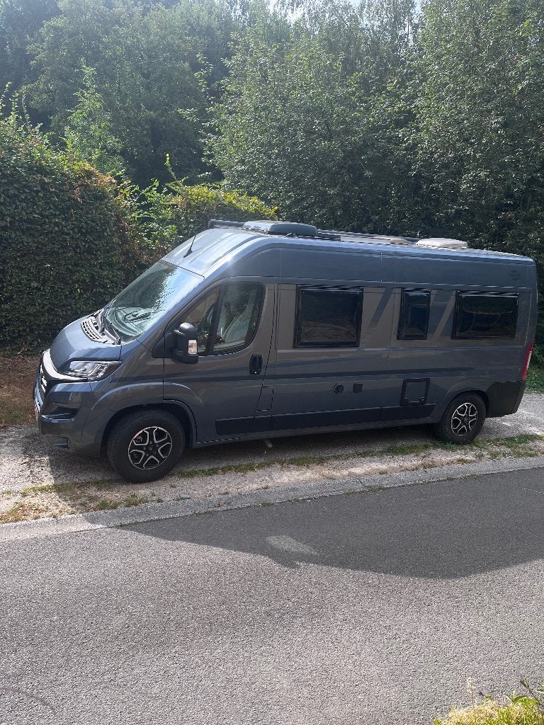 Carado cv600 pro, Caravanes & Camping, Camping-cars, Caméra de recul, Fiat, 5 à 6 mètres, Douche
