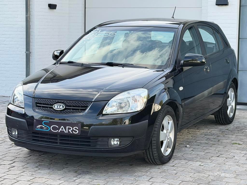 Kia Rio 1.4i ** 082.000 km ** Airco **, Zwart, Bedrijf, 5 zetels, Rio